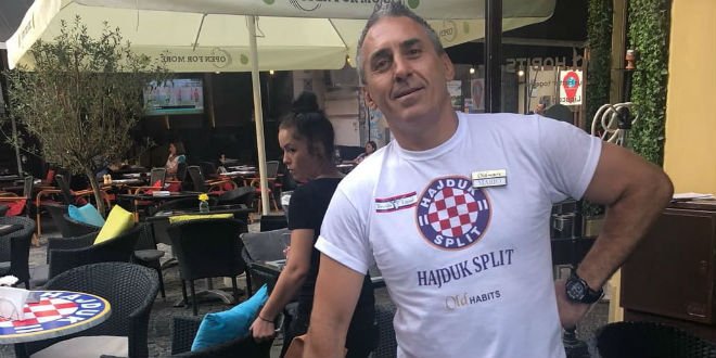 NEOBIČNA SCENA U BUKUREŠTU: Kafić ukrašen u Hajdukove boje, konobari u majicama 'bijelih'