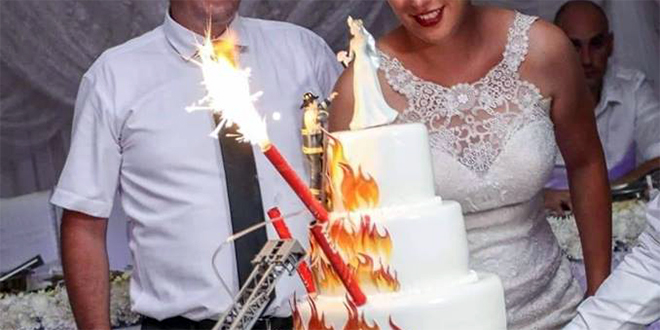 Ovakvu tortu na vjenčanju vjerojatno niste nikada vidjeli...