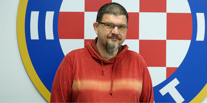 HAJDUČKI IZBORI Benjamin Perasović: Navijači su najveća vrijednost Hajduka, oni ga u ovom trenutku čine velikim klubom, a ne poslovni potezi! 
