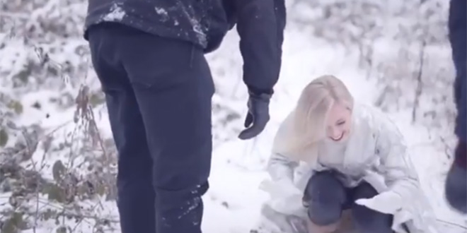 VIDEO: Rozga objavila snimku sa snimanja spota, svi su se smijali Dalmatinki na snijegu
