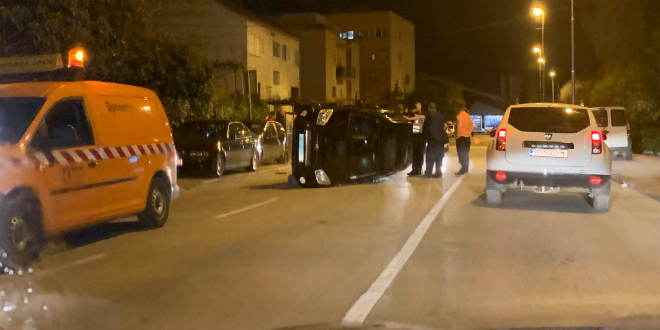 PROMETNA U SPLITU: Automobil završio na boku u Kranjčevićevoj ulici 
