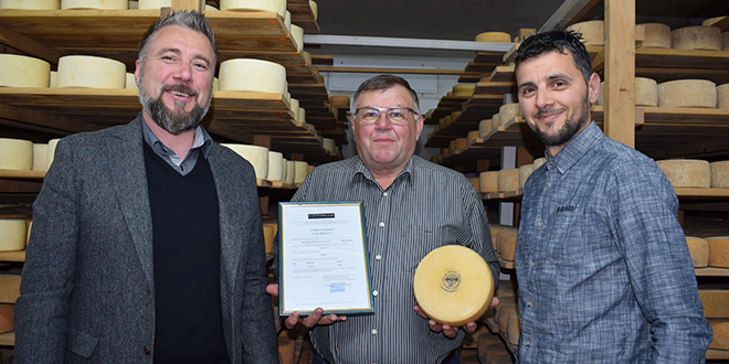 POVIJESNI TRENUTAK: MIH sirana Kolan dobila prvi certifikat za Paški sir