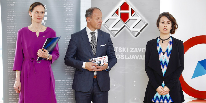 18 godina izlazi 15 godina stara Kanada