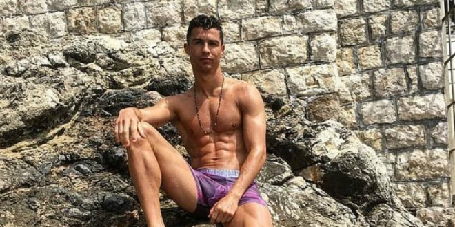 Cristiano Ronaldo se 'pohvalio' kupanjem u Dubrovniku na Instagramu
