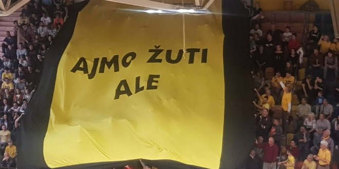 AJMO ŽUTI, ALE: Navijači razvili veliki transparent na Gripama