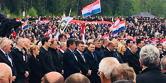 Petar Škorić u Bleiburgu: 'Danas smo u mislima i molitvama s obiteljima žrtava koje je komunistički režim dao likvidirati bez suđenja, iz mržnje...'