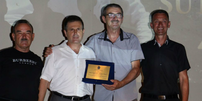 Domoljubni pjesnik Ante Nadomir Tadić Šutra proslavio 40 godina rada, suborci ga iznenadili pjesmom
