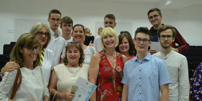 Splitsko-dalmatinska županija najboljim učenicima i mentorima dodijelila 260 tisuća kuna