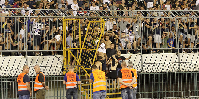 FOTOGALERIJA Nove fotografije sa sramotne utakmice