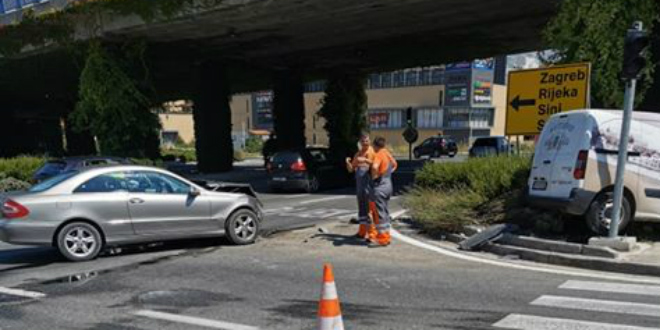 OPET PROMETNA U SPLITU Sudar dva auta na izlazu iz grada