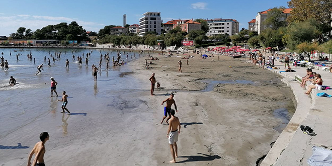 BABLJE LJETO Pogledajte kako se danas uživa na Bačvicama