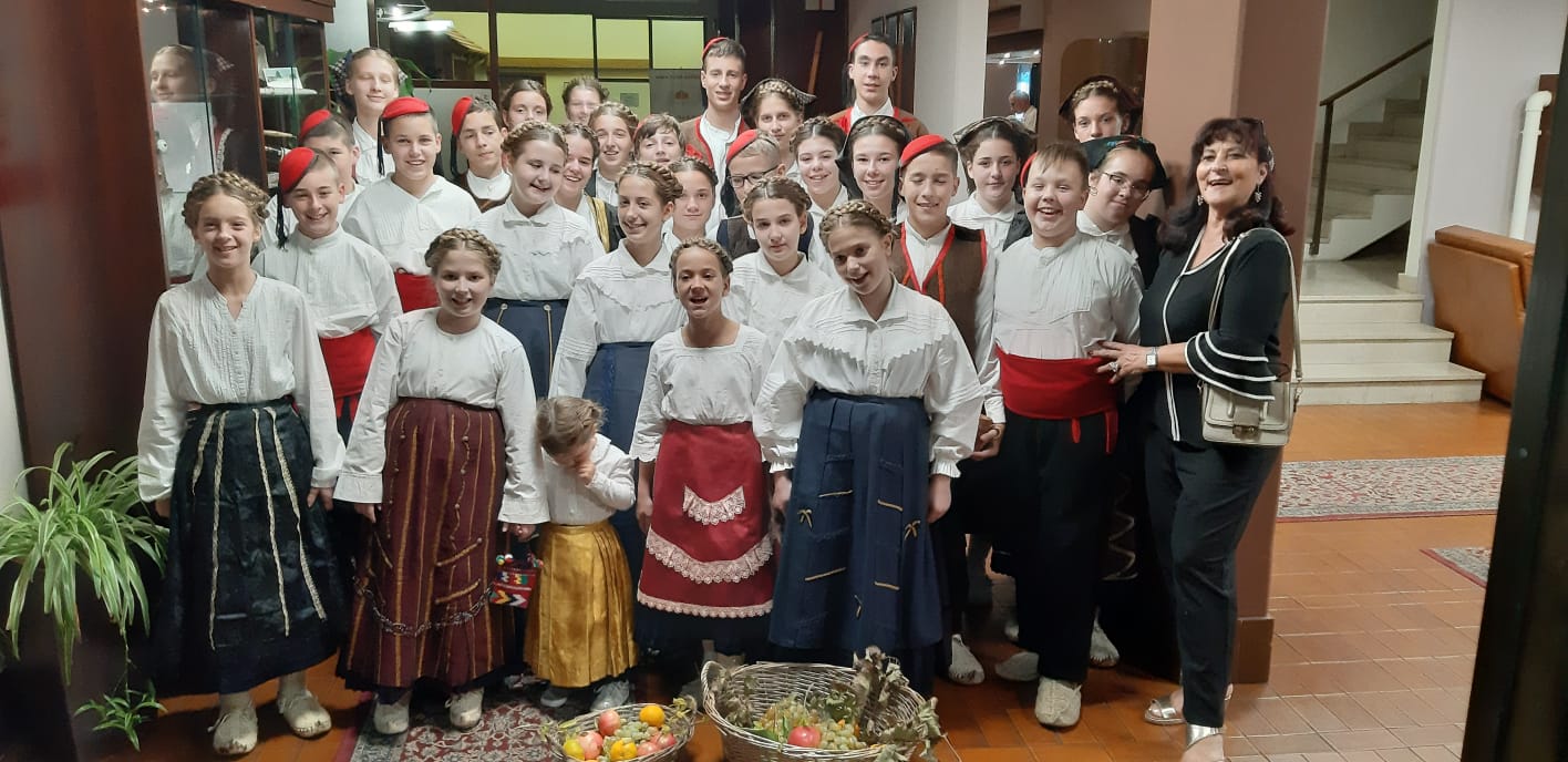 KUU 'Mosor' Gata osvojila prvo mjesto na festivalu dječjeg folklora 