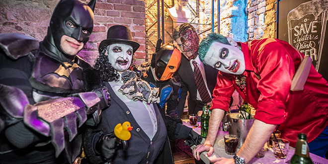 FABRIQUE PUB Halloween party host by Joker!