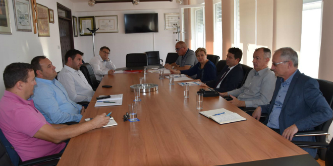 Kaštelani traže uvođenje dodatne linije vlakom od Trogira do Kaštel Starog