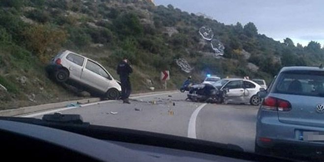 POLICIJA OBJAVILA DETALJE: Dijete je u prometnoj nesreći teže ozlijeđeno i prevezeno u KBC Split