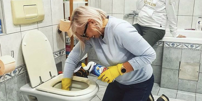 Danijela Dvornik: Na koljenima čistim wc školjku jer se ona ne može sagnuti 