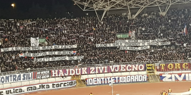 Torcida se transparentima prisjetila preminulih branitelja: 'Sve je relativno samo Hajduk živi vječno'