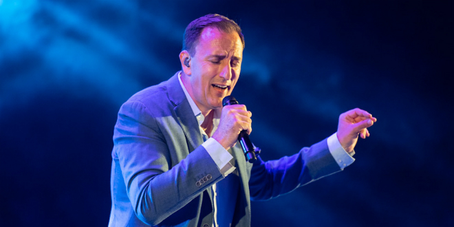 Sergej Ćetković za zaljubljene pjeva u Areni Zagreb i Spaladium Areni i slavi 20 godina karijere