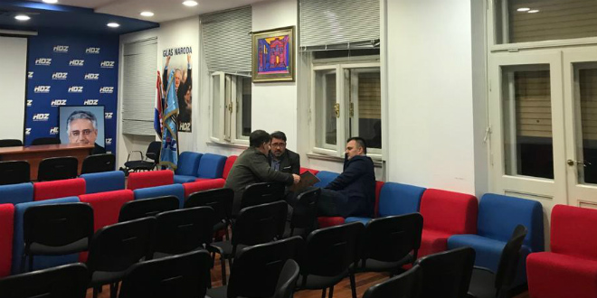 ŠTO SE DOGODILO PETRU ŠKORIĆU? Zapelo je s potpisima, a sinoć se slomio nakon razgovora s Tafrom i Maroevićem