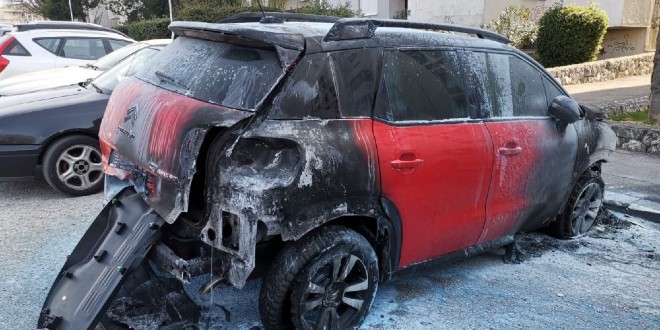 Zapaljen automobil Splićaninu koji je završio u izolaciji nakon povratka iz Italije 