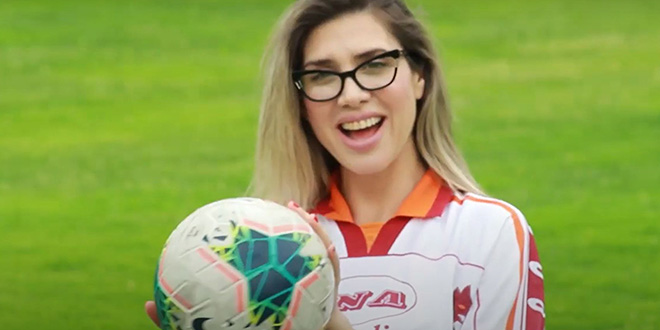 VIDEO: Mirta Šurjak u spotu 'Mi manca il calcio' talijanskog pjevača Ermanna Fabbrija