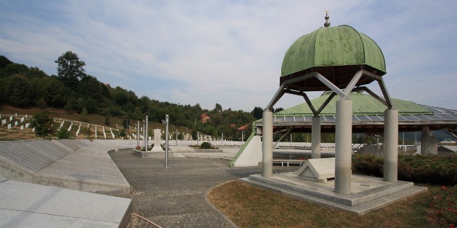 BORELL O SREBRENICI 'Prije dvadeset osam godina napisana je jedna od najtamnijih stranica europske povijesti'