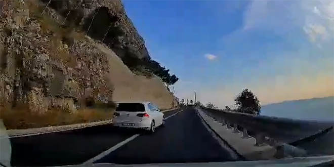 NEPROPISNO PRETJECANJE AUTOMOBILA Na cesti Makarska - Vrgorac