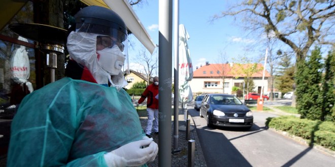 Štapić u nosu postao nedostižan prestiž: 'Velik je pritisak na PCR testiranje'