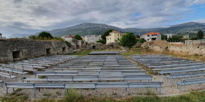OBNOVLJENA GRADINA U SOLINU Koncerti svakog tjedna: Kondža, Gustafi, Hladno pivo, Dalmatino i brojni drugi
