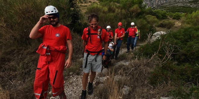 MAKARSKA: HGSS-ovci tražili starijeg dementog gosta