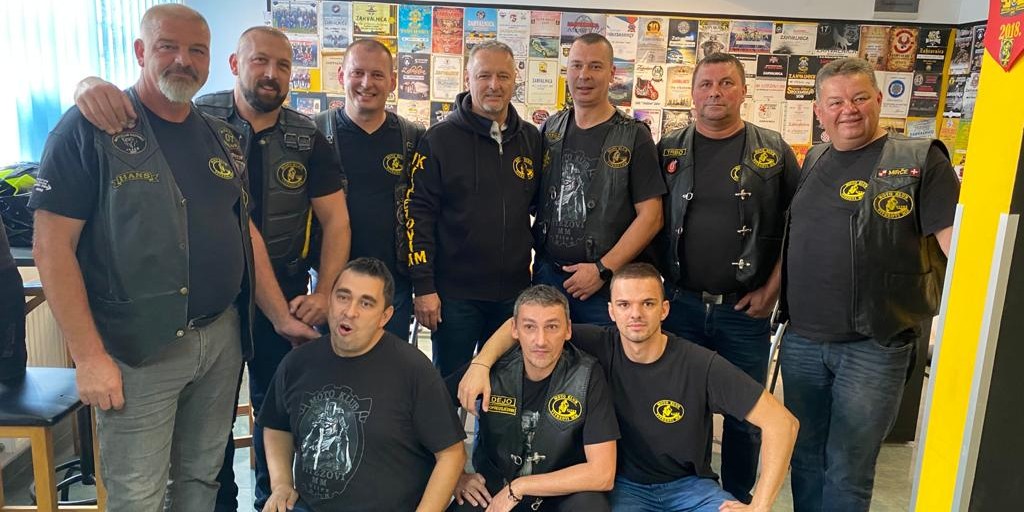 Thompson se družio s motociklistima i franjevcima u Vitezu, Busovači i Gučoj Gori