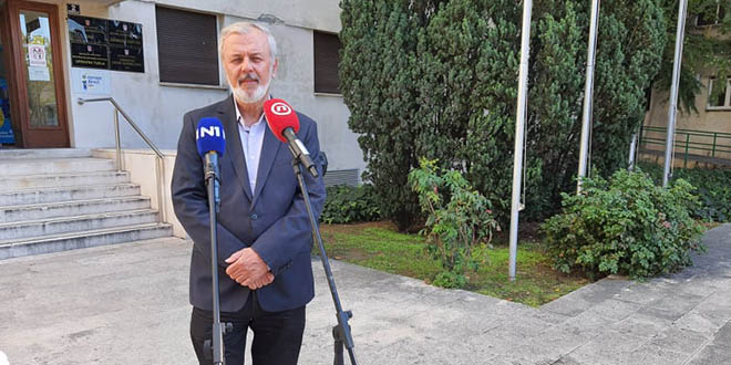 ANTE SANADER 'Novosti su objavile da je Škorina supruga pisala za četničke novine, on to nije demantirao'