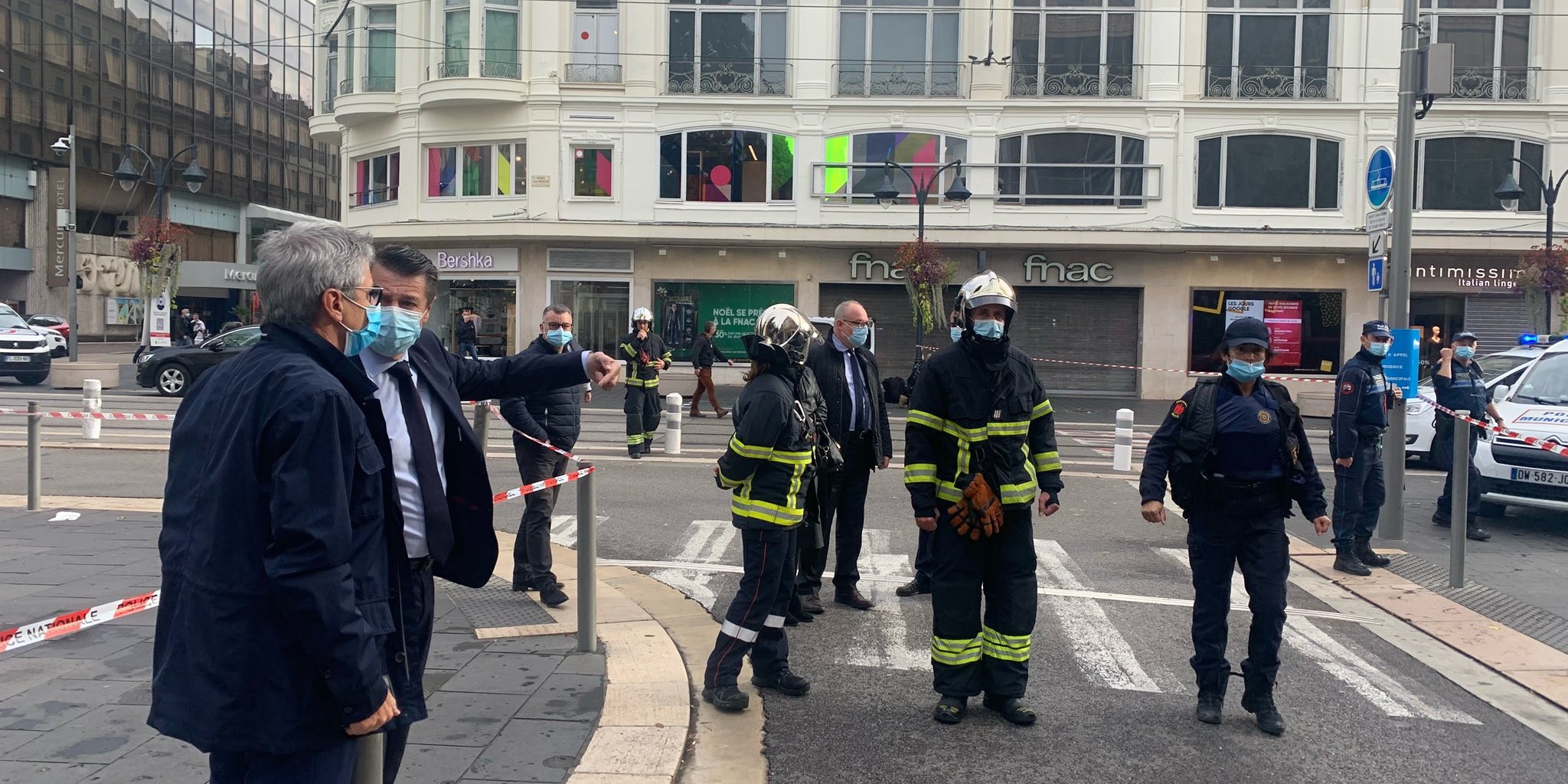 Terorist iz Nice par sati prije pokolja u crkvi nazvao svoju obitelj