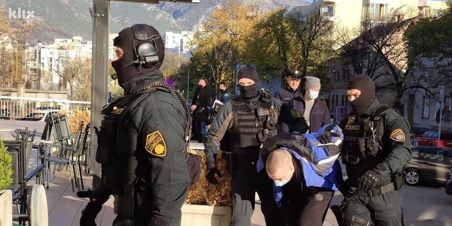 FOTOGALERIJA: MOSTAR Velika policijska akcija; Višestruka uhićenja zbog otmica, iznuda i droge