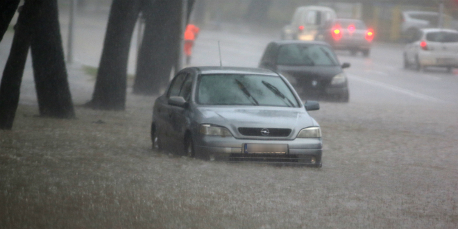 Zbog obilne oborine prijete poplave, meteorolozi objavili kada se očekuje smirivanje vremena