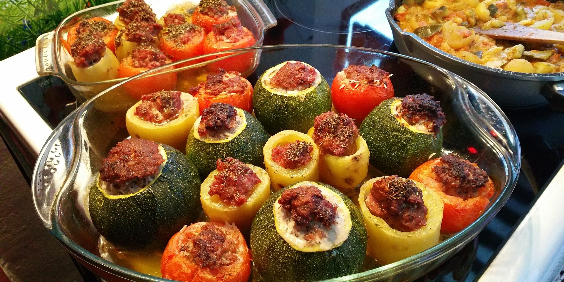 RECEPT Zapečene tikvice punjene mesom i sirom