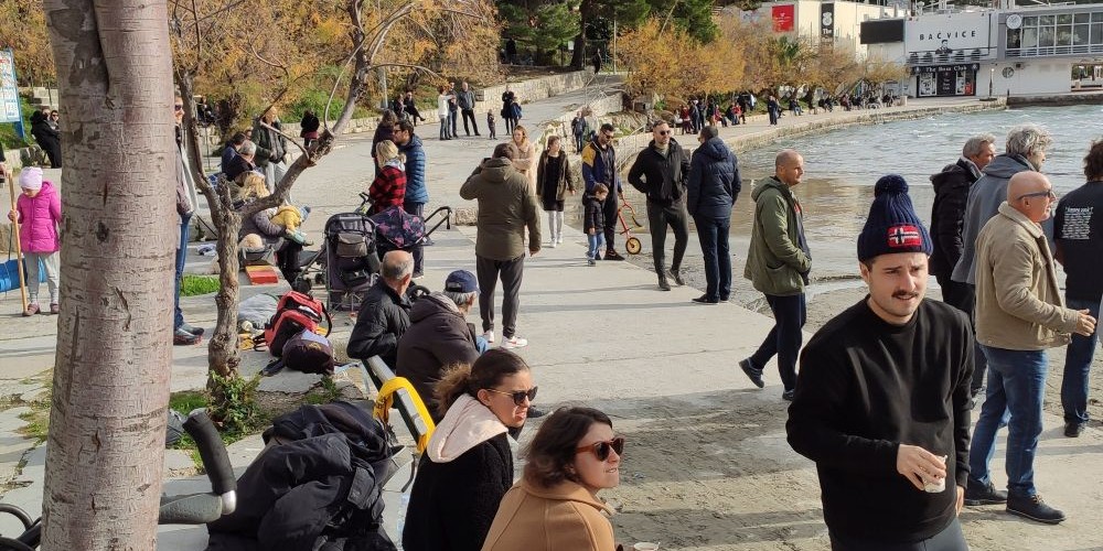 FOTO/VIDEO Splitske Bačvice pršte životom