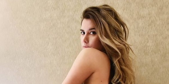 NIVES SLUDILA PRATITELJE Objavila fotografiju u čipkastom kombinezonu  'od-do'