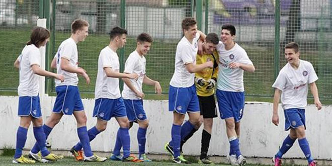 ZANIMLJIVI STIHOVI: Nestala za tren naša su dica, dišpeta nema, nema ni vica