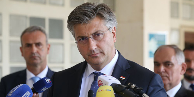 PLENKOVIĆ PLANUO: Tiranin Grbin i Mostovci koji doživljavaju orgazam na Festivalu slobode mi neće prišiti Sanadera