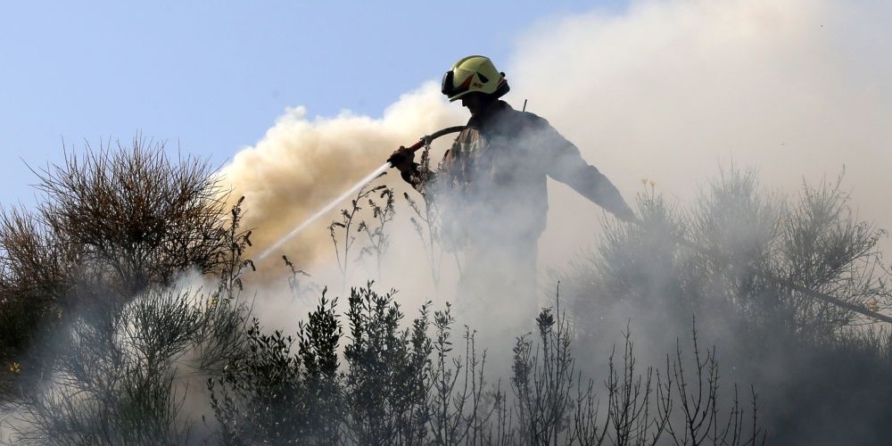 Sinoć izbio požar na području Klisa, 20-ak vatrogasaca na intervenciji
