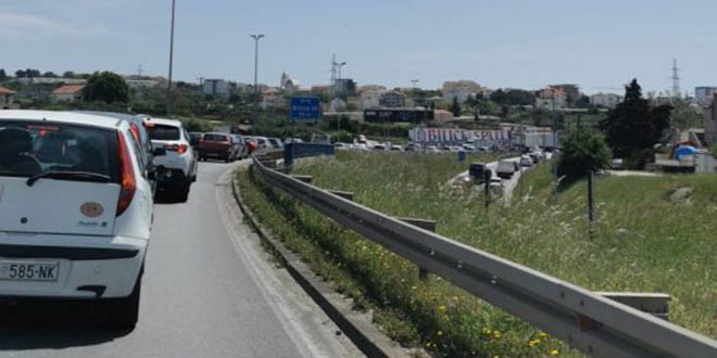 VIDEO Sudar na Smokoviku, prometni kolaps na ulazu u Split