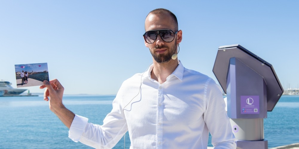 LUKA VUKOVIĆ SMATRA DA SE STVORILA ATMOSFERA LINČA 'Lisabonu, Bernu i Dubaiju, pa čak ni Puljkovu sinu ne smetaju moji fotostupovi'