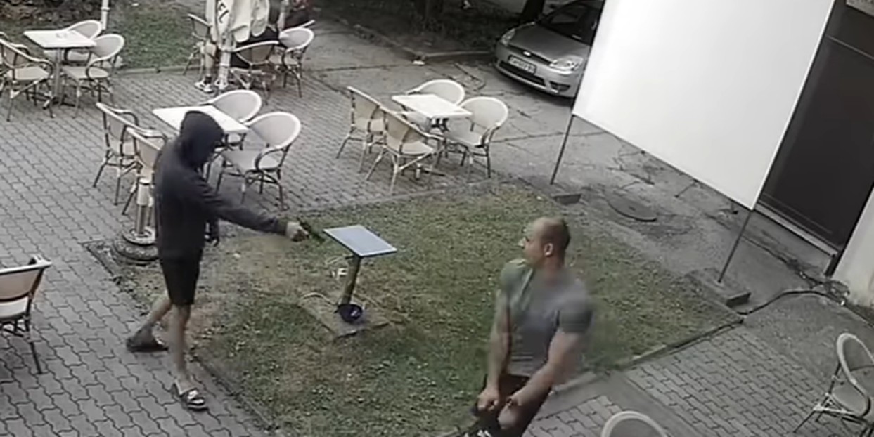 VIDEO Došetao u šlapama, izvadio je pištolj i hladnokrvno zapucao