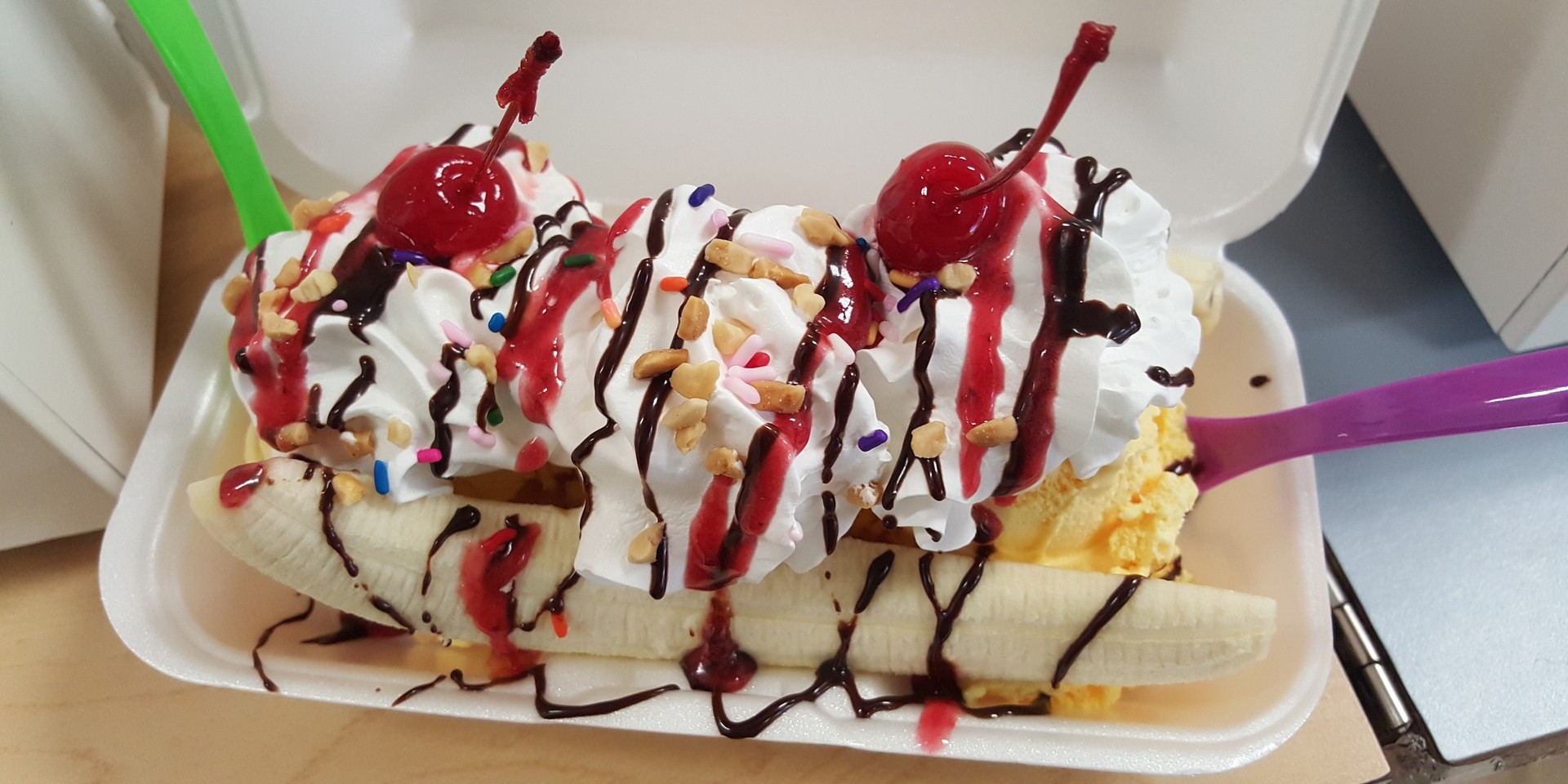 VIDEO Banana split torta