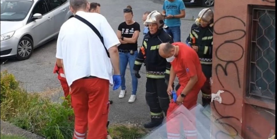 VIDEO Čovjek upao u šahtu pa zvao vatrogasce; Nije znao gdje je, jedino je bio siguran u kojem je gradu