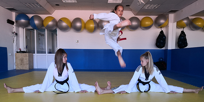 ČUDO IZ OSMEROČLANE SPLITSKE OBITELJI Tri sestre izborile pravo nastupa na Europskom prvenstvu u taekwondou