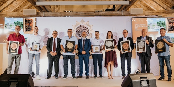SUNCOKRET RURALNOG TURIZMA Šampioni su Sinjska alka i hotel Dunav