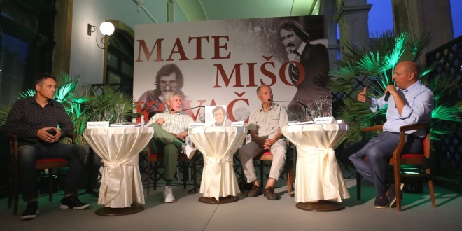 Monografija o Mati Miši Kovaču predstavljena na Prokurativama na 80. rođendan legendarnog pjevača