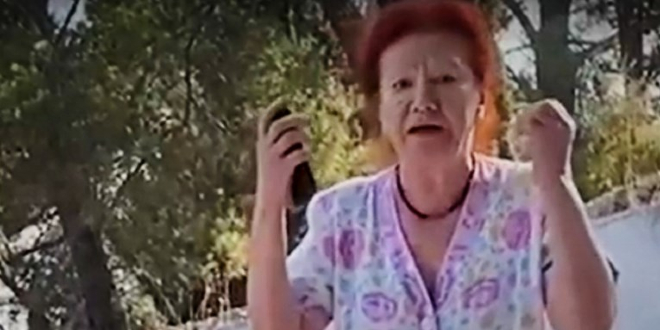 Žena na Braču napala kupače jer su maknuli ležaljke: 'Ovo je moja plaža, ja sam je izgradila'